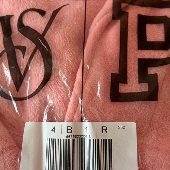 Women's Pink Plush Robe - Picture 3 of 6